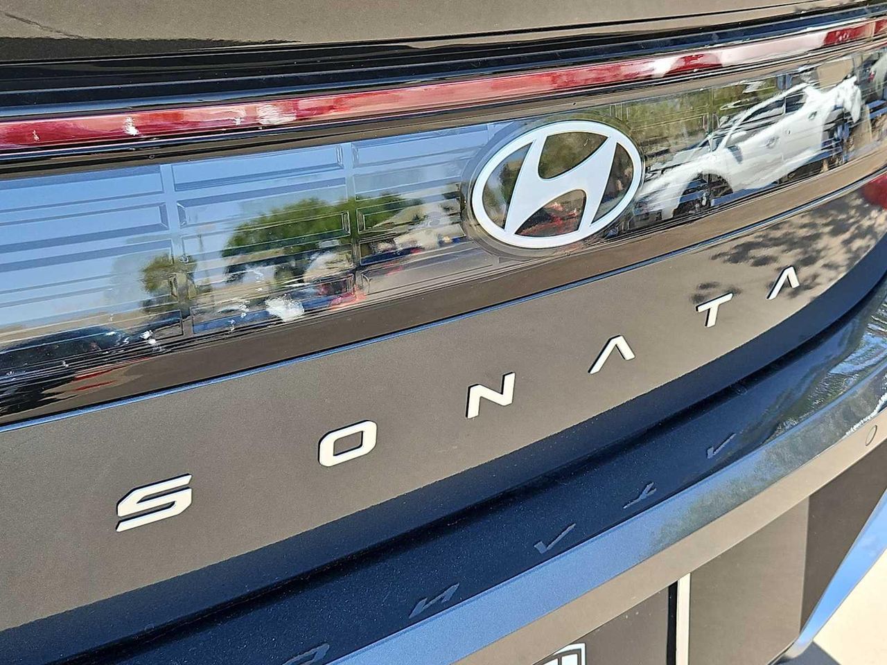 2025 Hyundai Sonata Hybrid Limited photo 12
