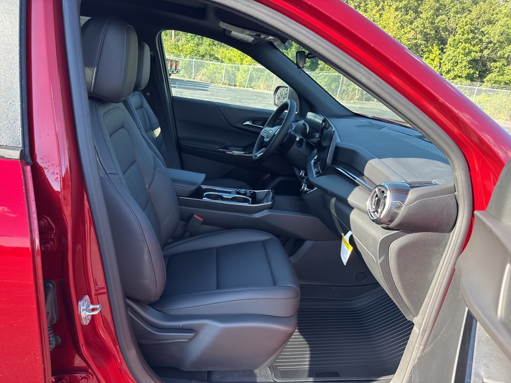 2026 Chevrolet Equinox LT photo 8