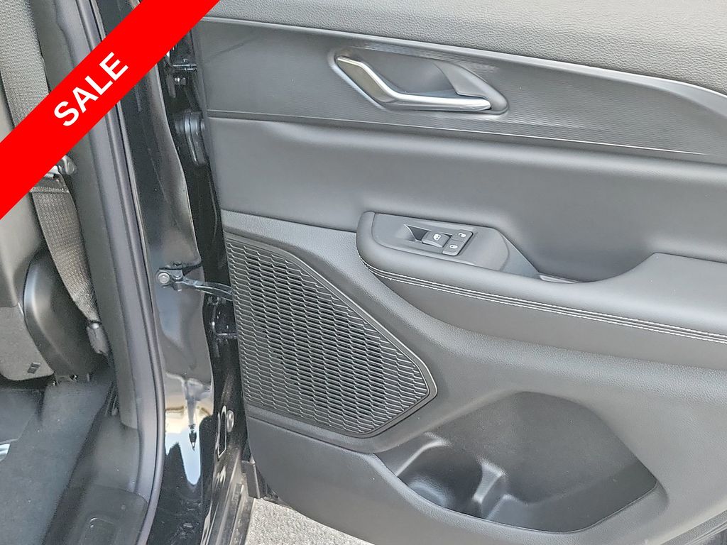 2025 Jeep Grand Cherokee Laredo Altitude photo 42
