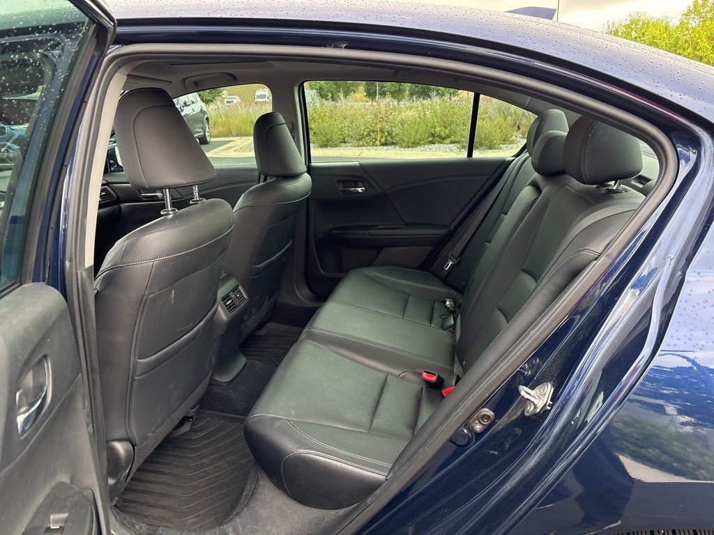 2015 Honda Accord Hybrid EX-L photo 11