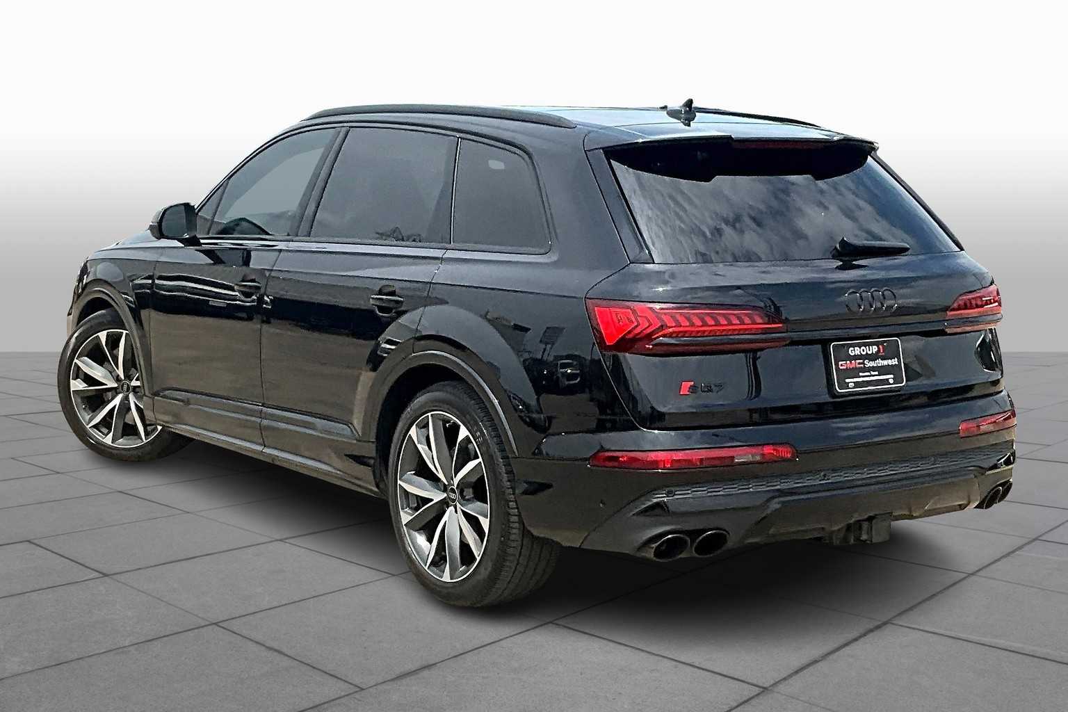2023 Audi SQ7 Prestige photo 8