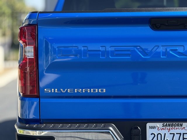 2025 Chevrolet Silverado 1500 LT photo 5