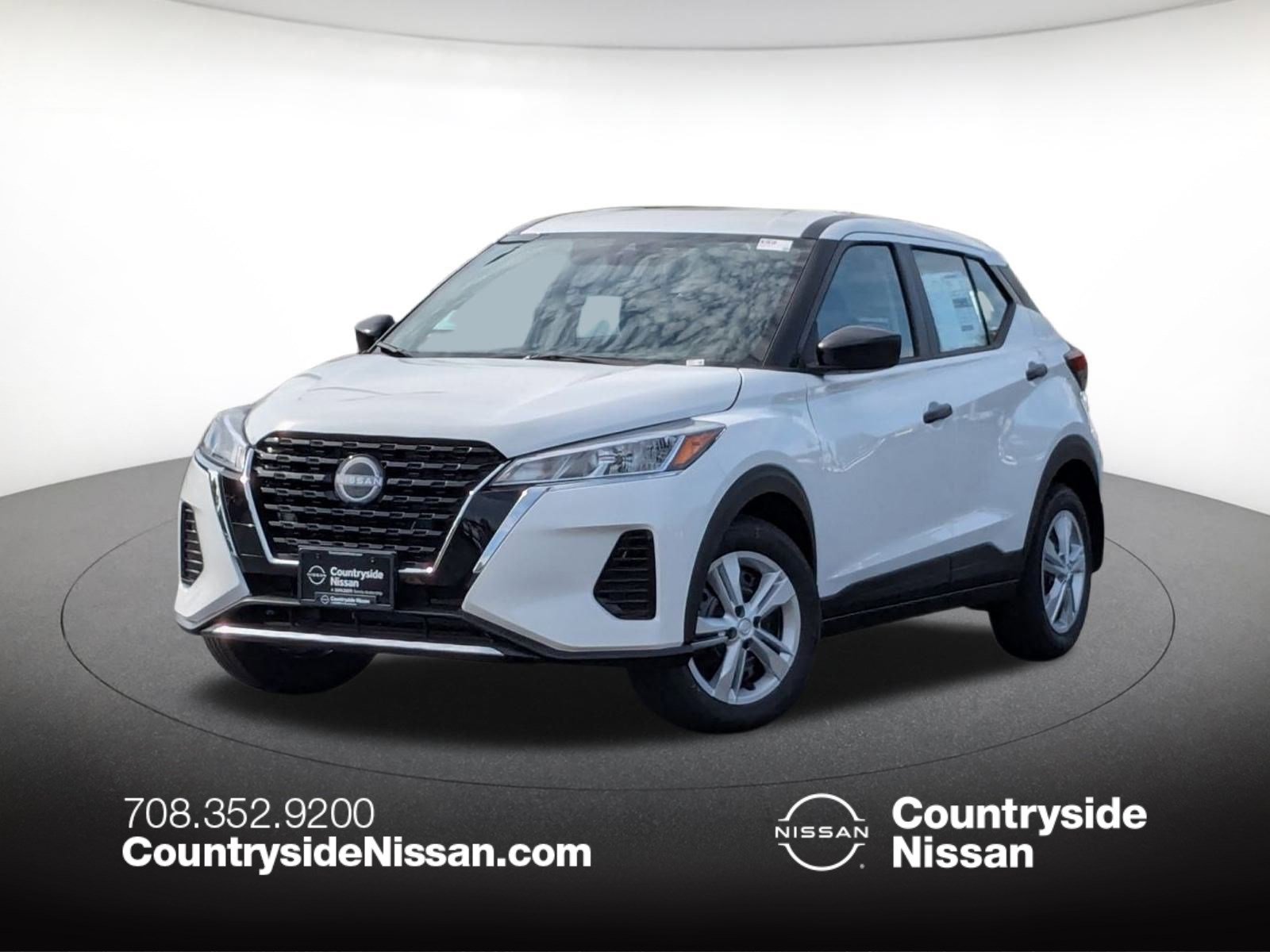 2025 Nissan KICKS PLAY Base's photo