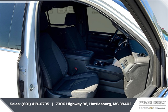 2022 Gmc Yukon SLE photo 6