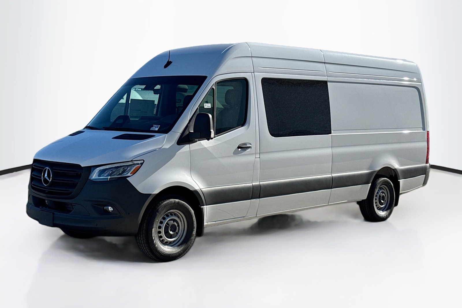 2026 Mercedes-Benz Sprinter Crew Van Base's photo