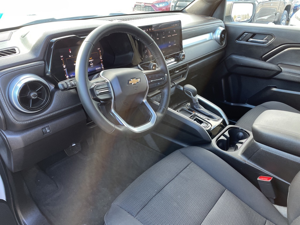 2023 Chevrolet Colorado LT photo 7