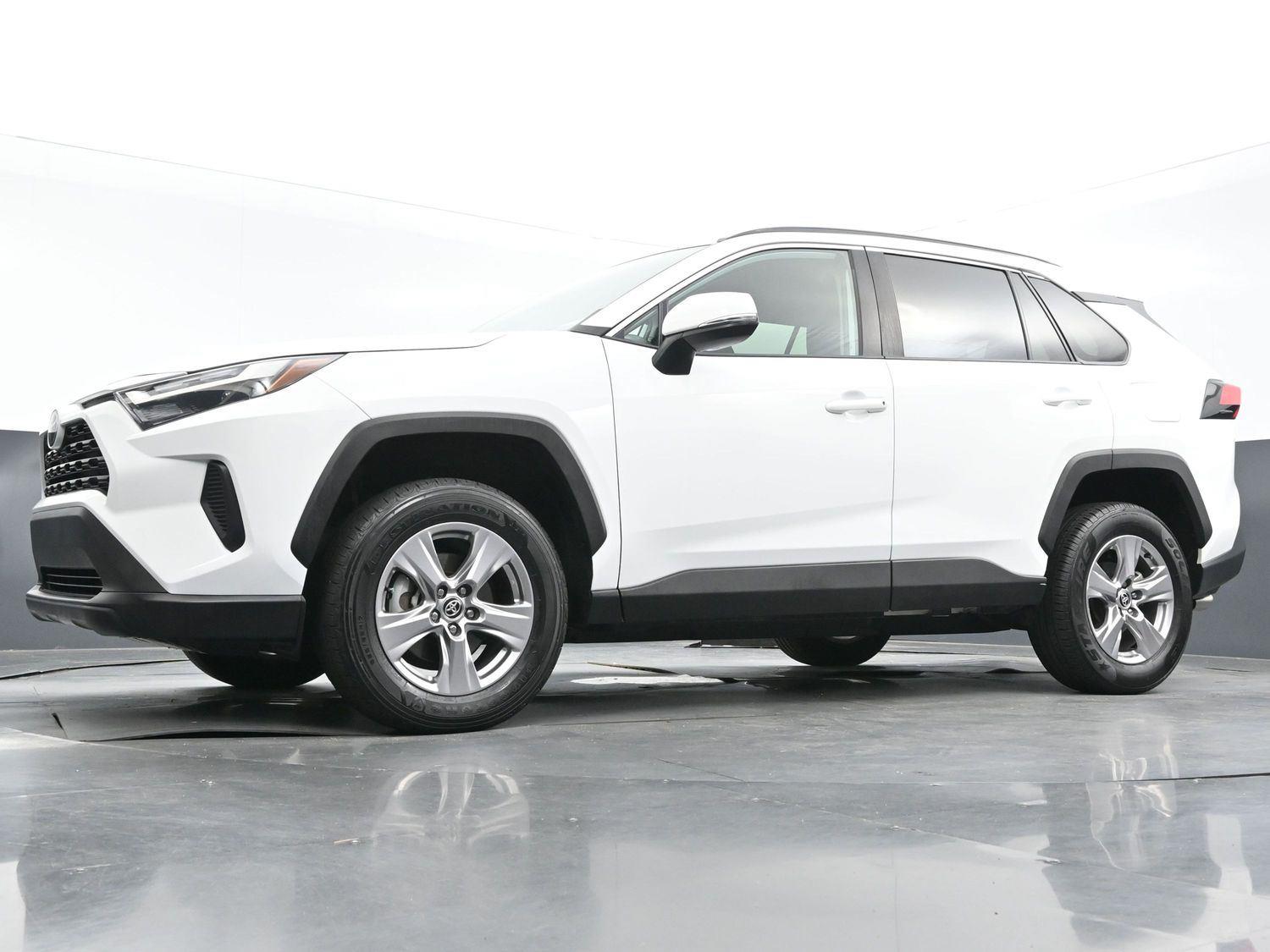 2023 Toyota RAV4 XLE photo 41