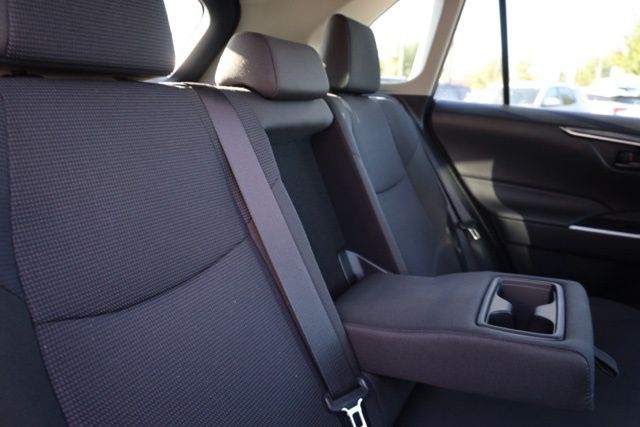 2024 Toyota RAV4 LE photo 26