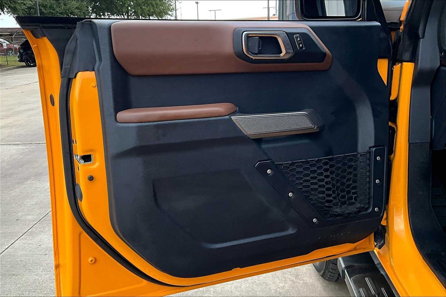 2022 Ford Bronco Outer Banks photo 19