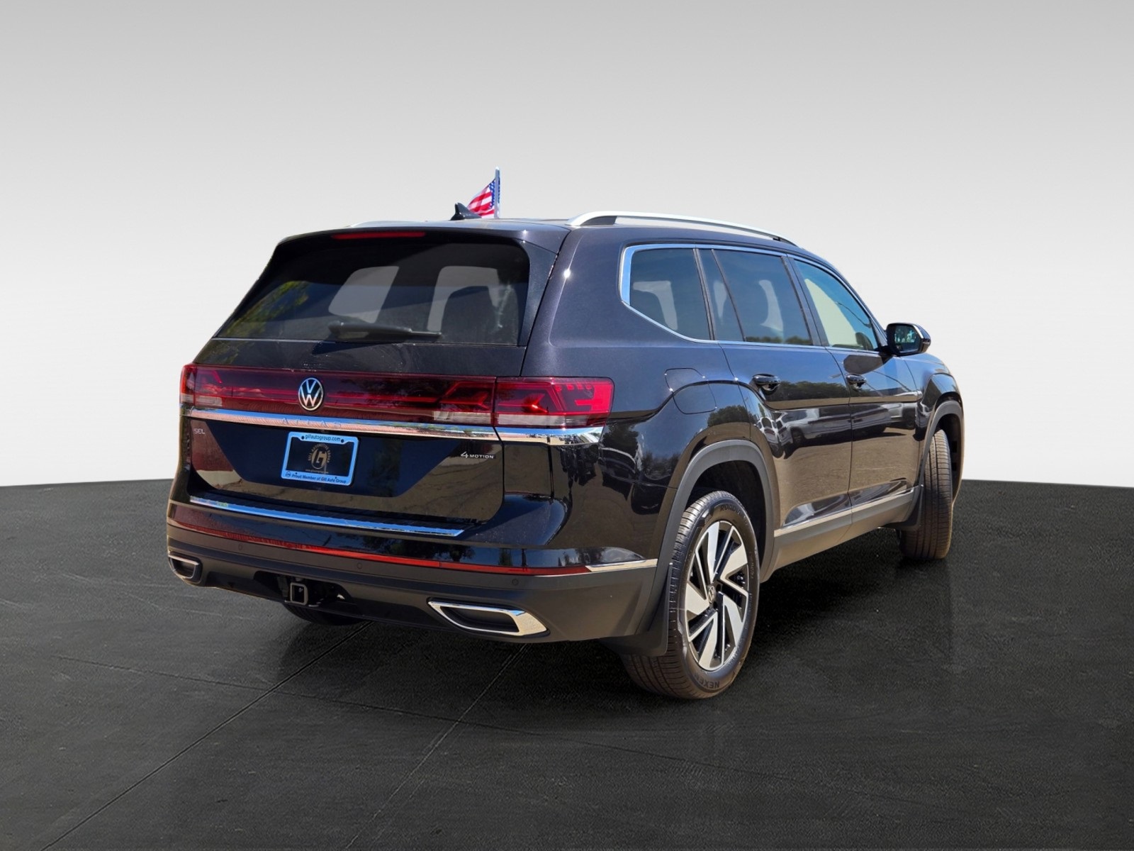 2026 Volkswagen Atlas SEL photo 2