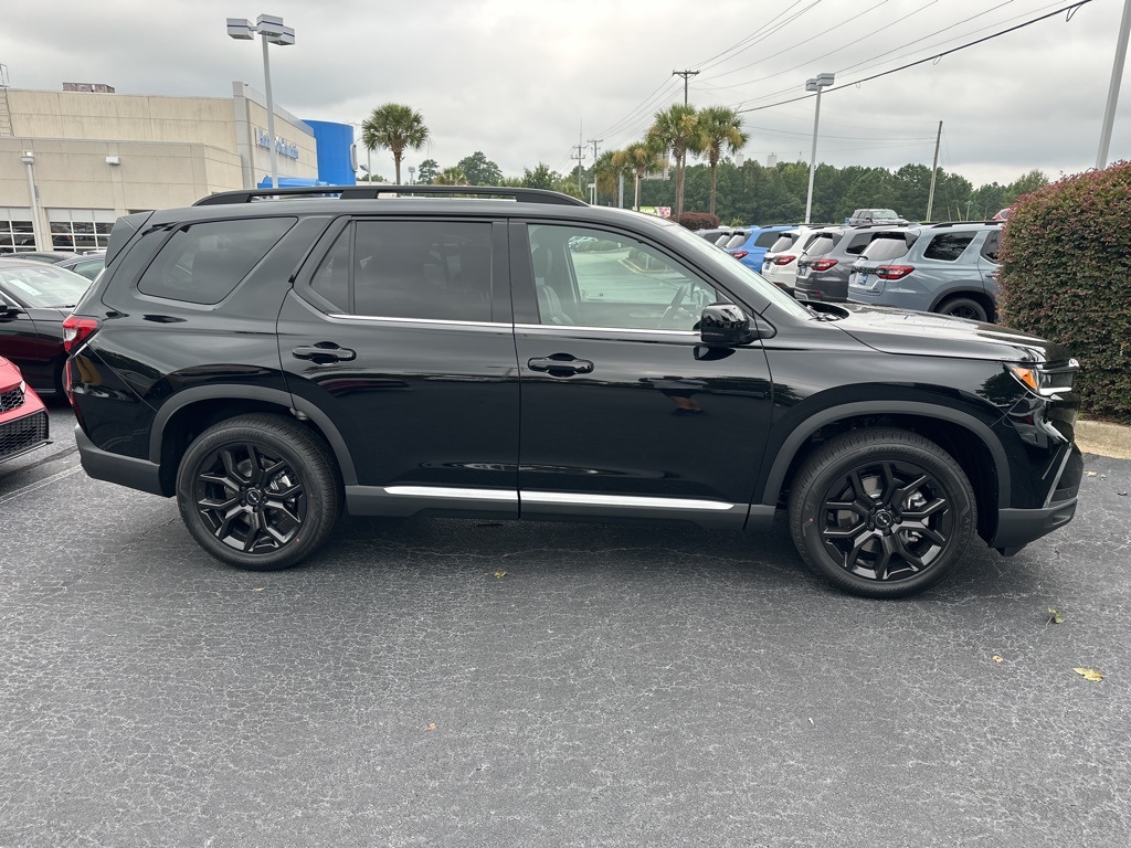 2025 Honda Pilot Touring photo 2