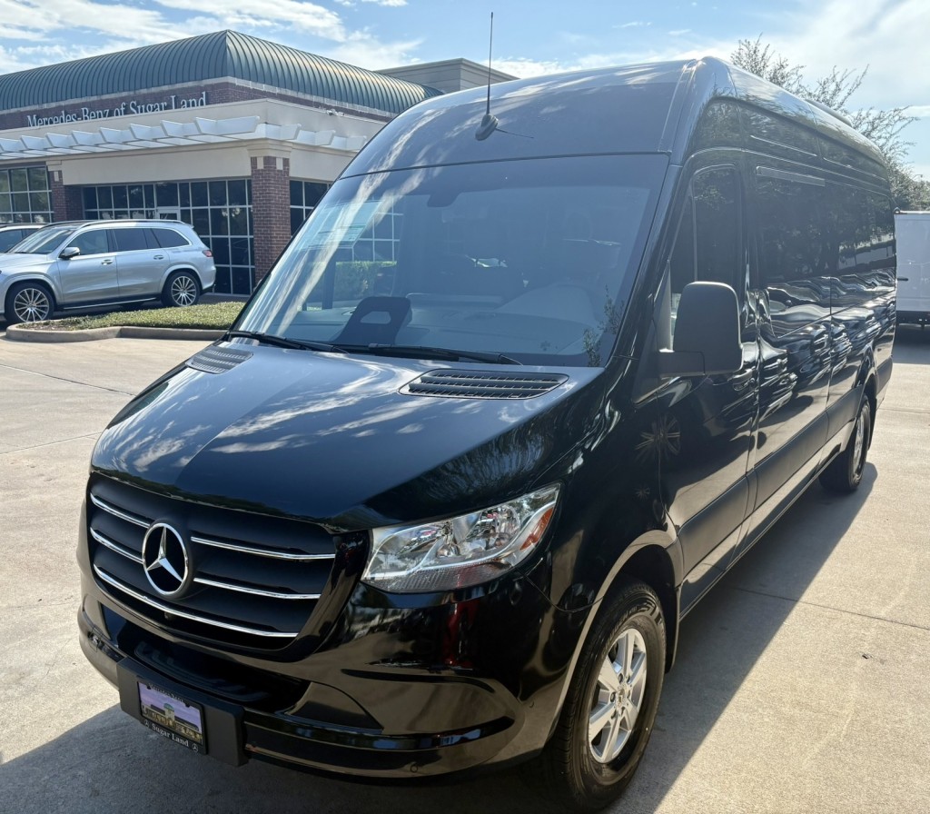 2026 Mercedes-Benz Sprinter Passenger Van Base's photo