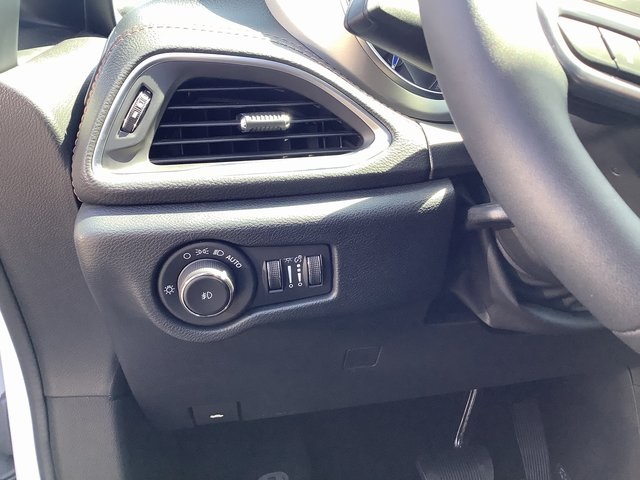 2024 Chrysler Pacifica Pinnacle photo 14