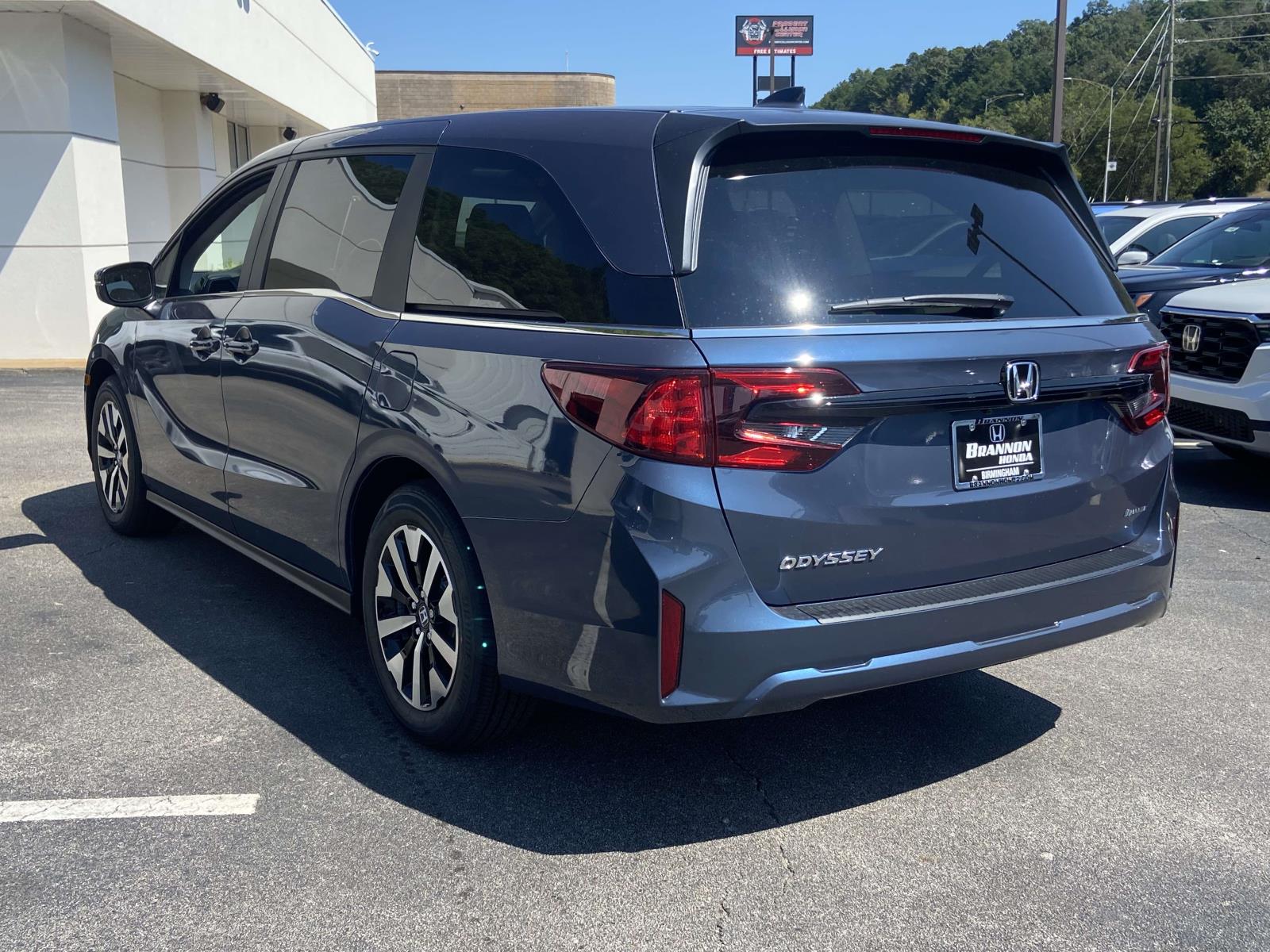 2026 Honda Odyssey EX-L photo 2