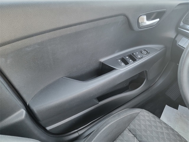 2021 Kia Rio S photo 30