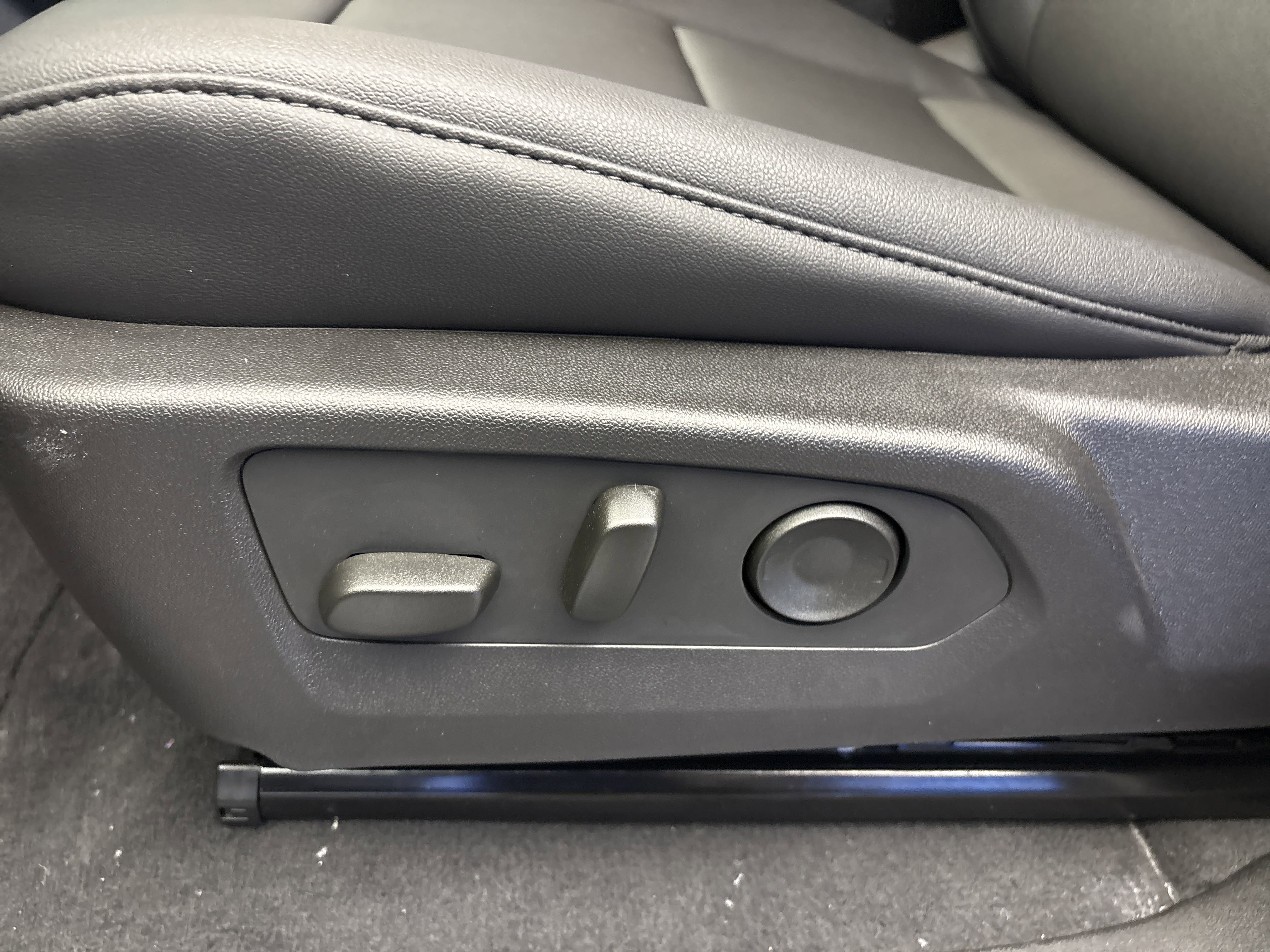 2026 Chevrolet Colorado Trail Boss photo 13
