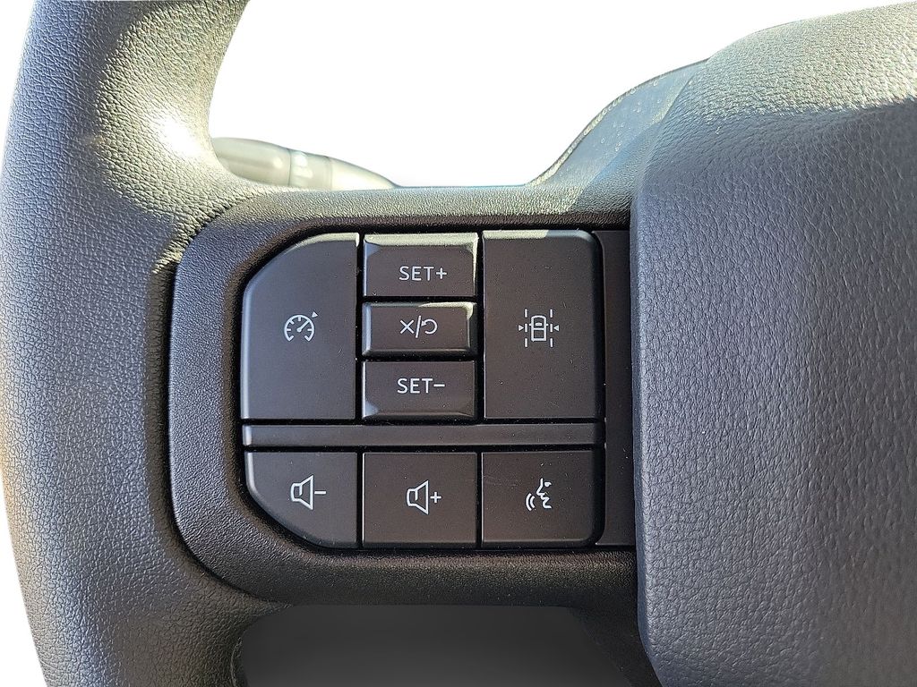2023 Ford F-550 XL photo 4