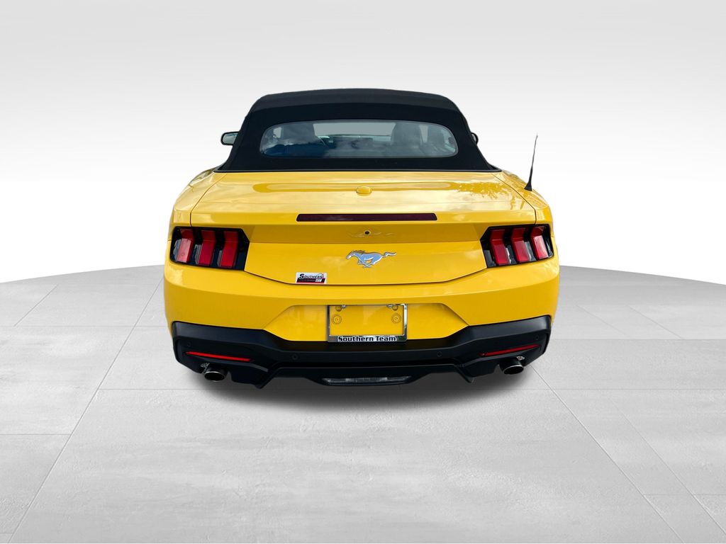 2024 Ford Mustang EcoBoost photo 4