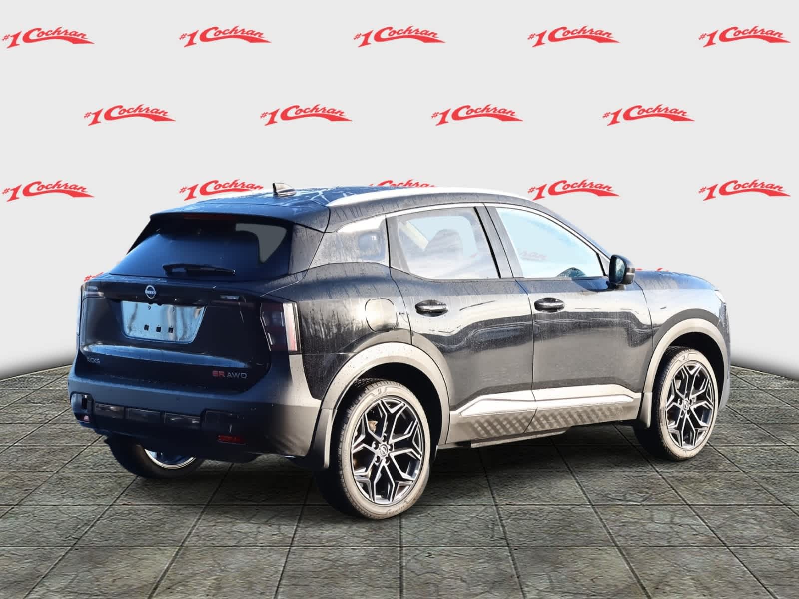 2025 Nissan Kicks SR photo 2