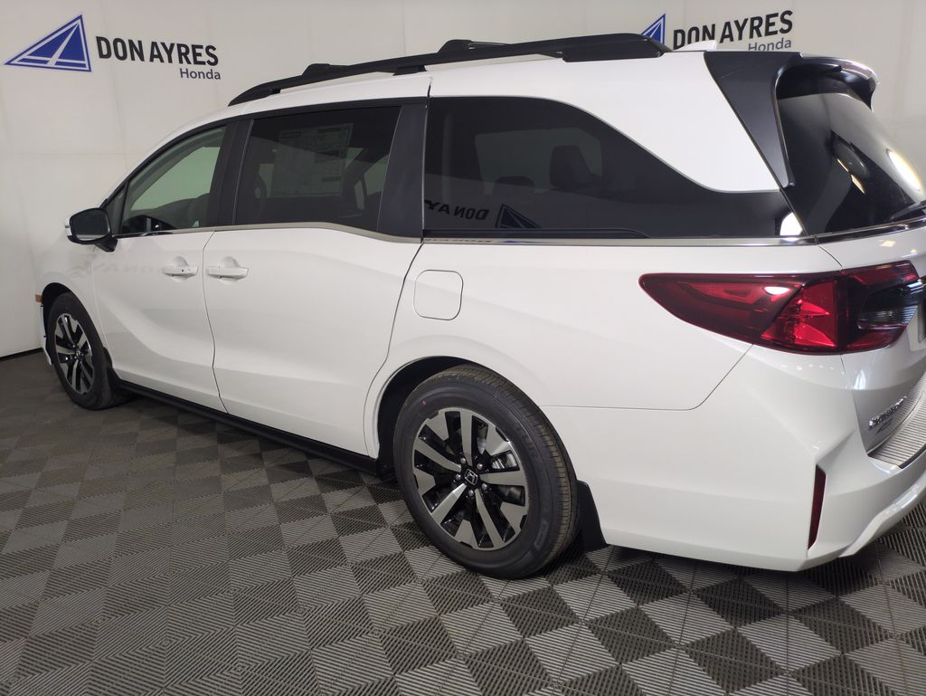 2026 Honda Odyssey EX-L photo 3