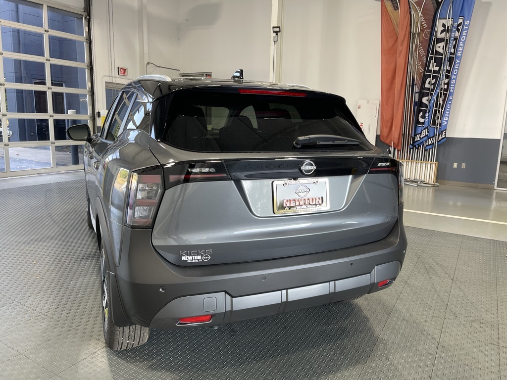 2026 Nissan Kicks SV photo 3