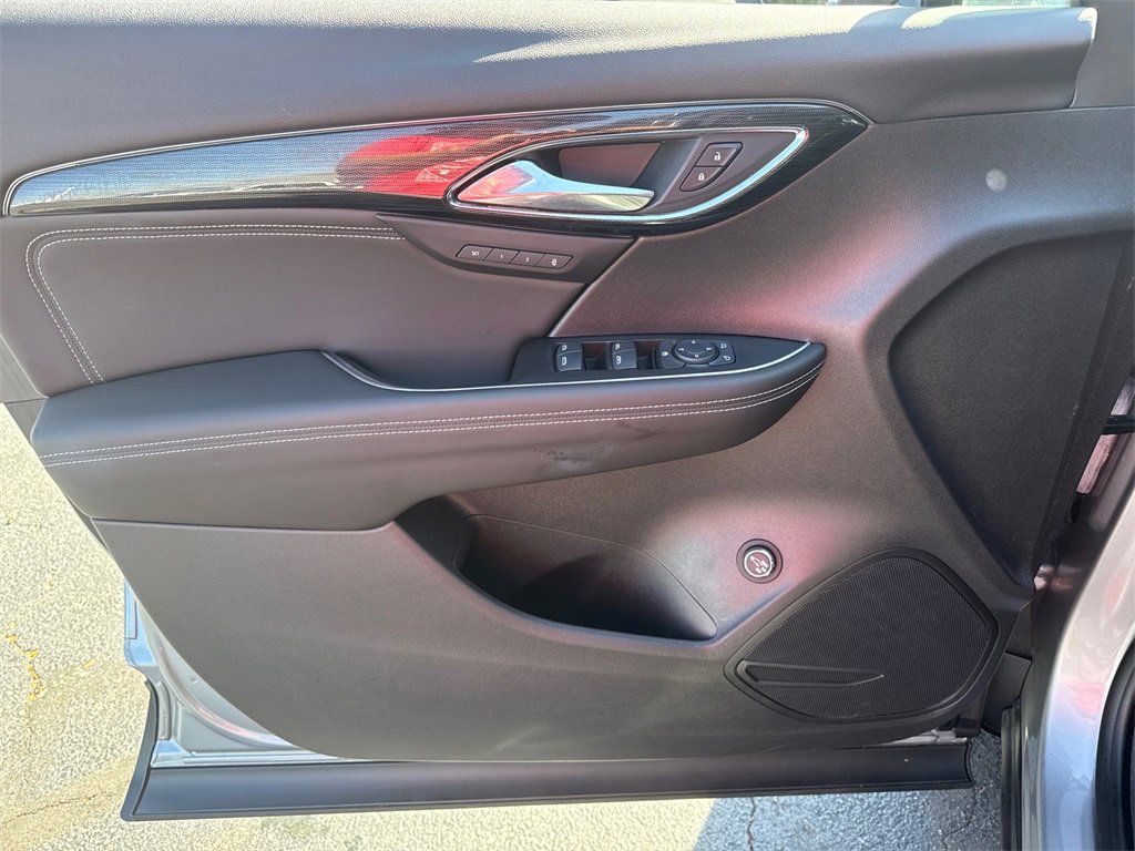 2023 Buick Envision Essence photo 12