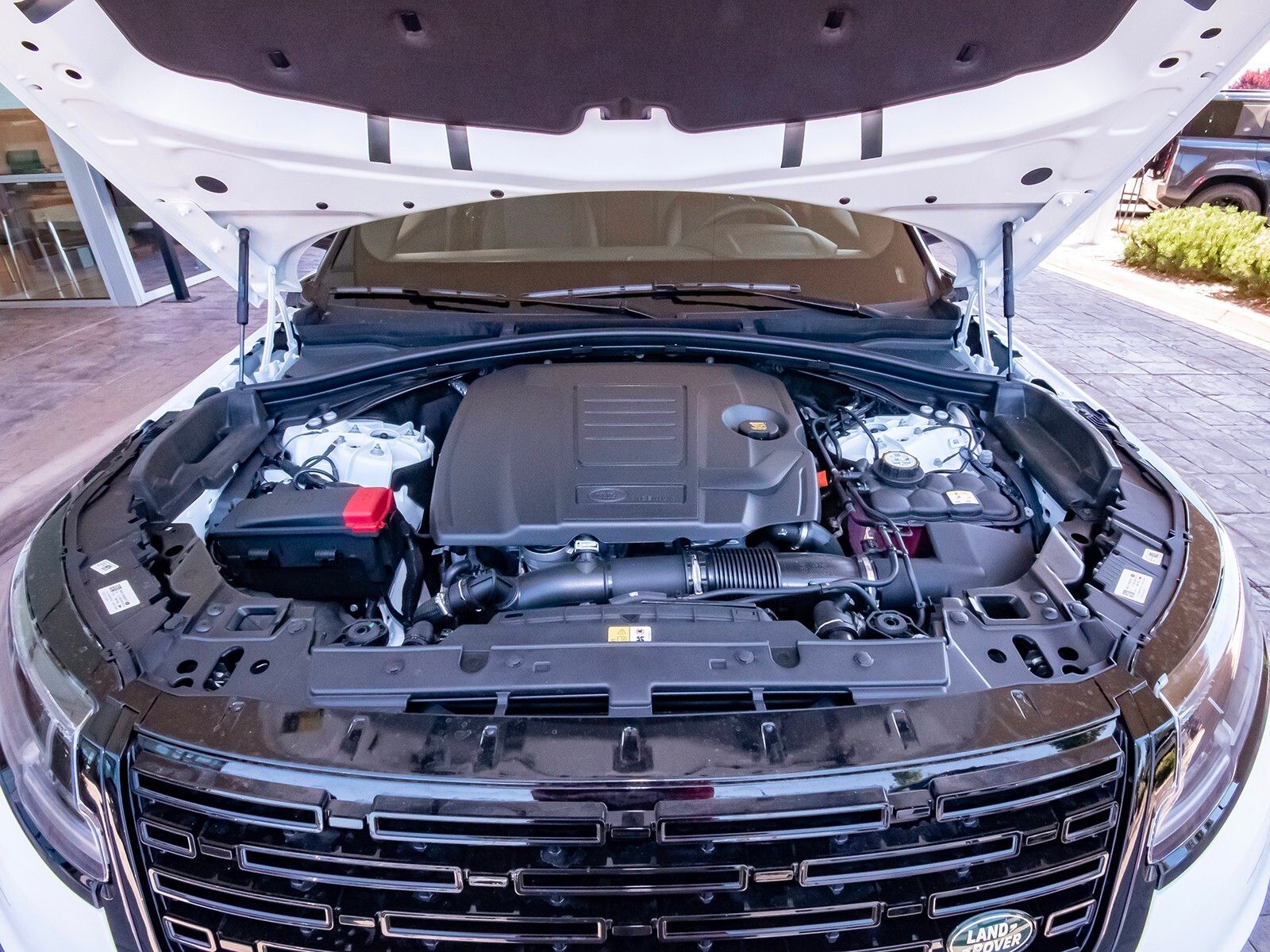 2026 Land Rover Range Rover Velar SE photo 47