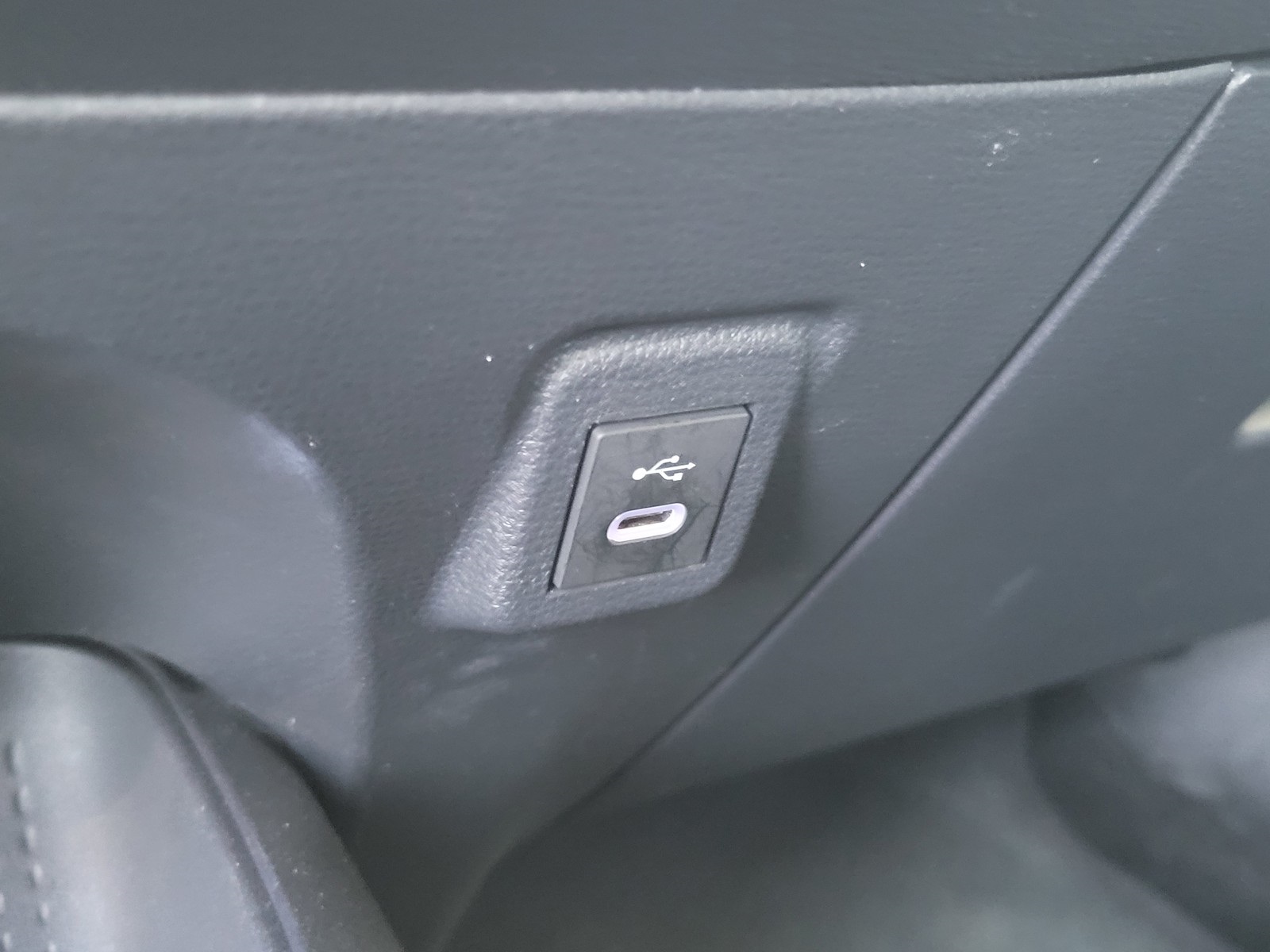 2024 Toyota Corolla LE photo 24