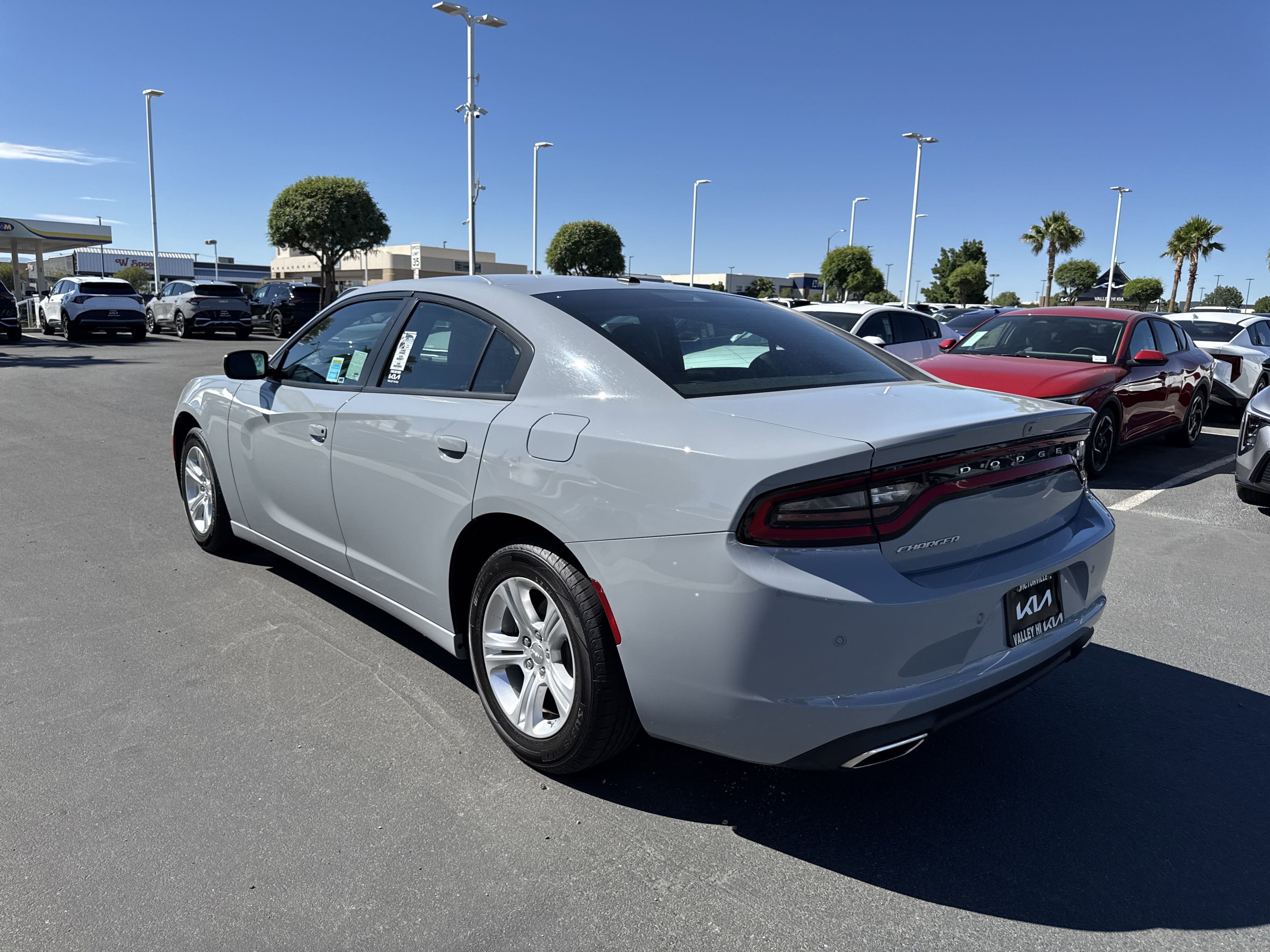 2022 Dodge Charger SXT photo 4