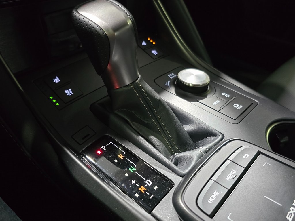 2025 Lexus IS 300 F SPORT photo 22