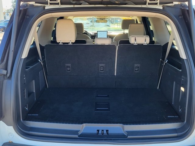 2023 Ford Expedition MAX Platinum photo 3