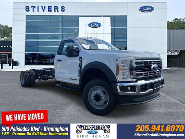 2025 Ford F-600 Super Duty Chassis Cab XL's photo