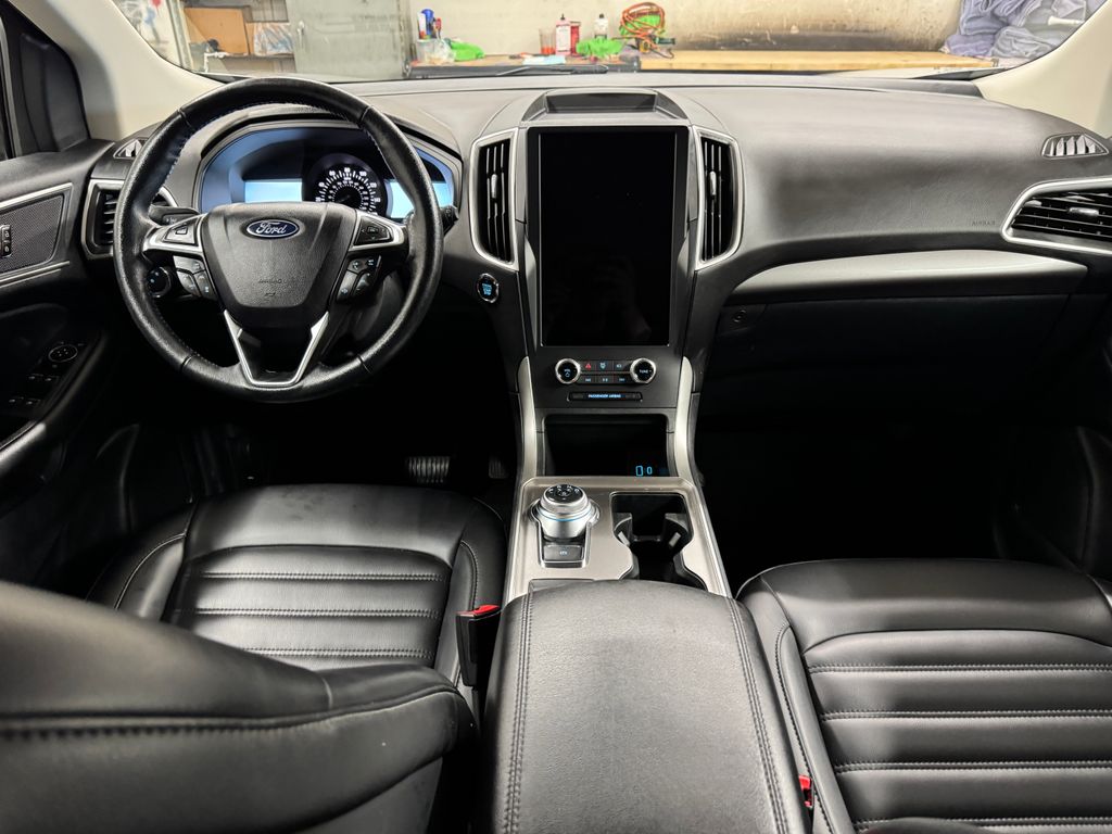 2024 Ford Edge SEL photo 17