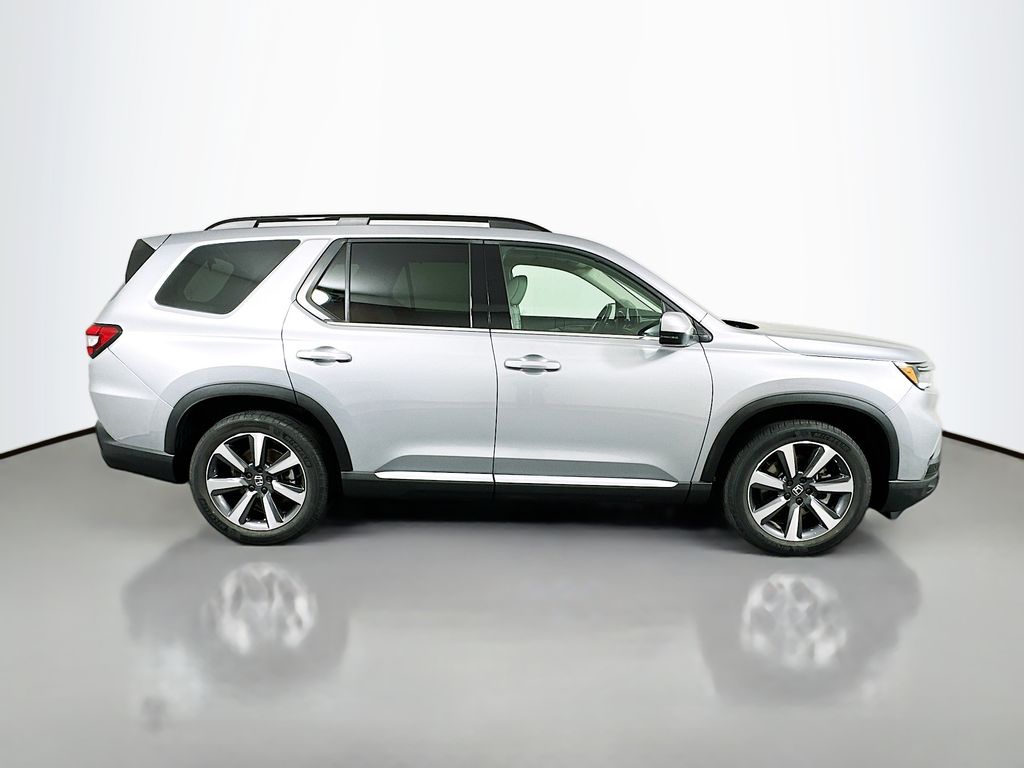 2023 Honda Pilot Touring photo 4