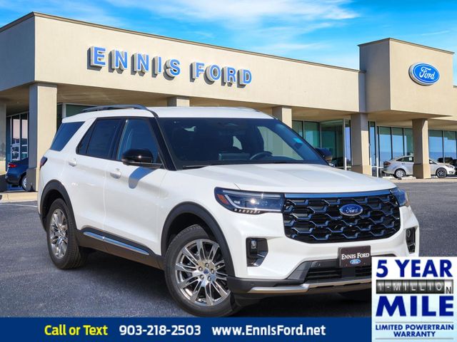 2026 Ford Explorer Platinum's photo