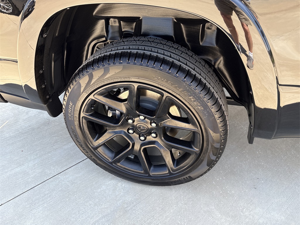 2025 Ram 1500 Laramie photo 5