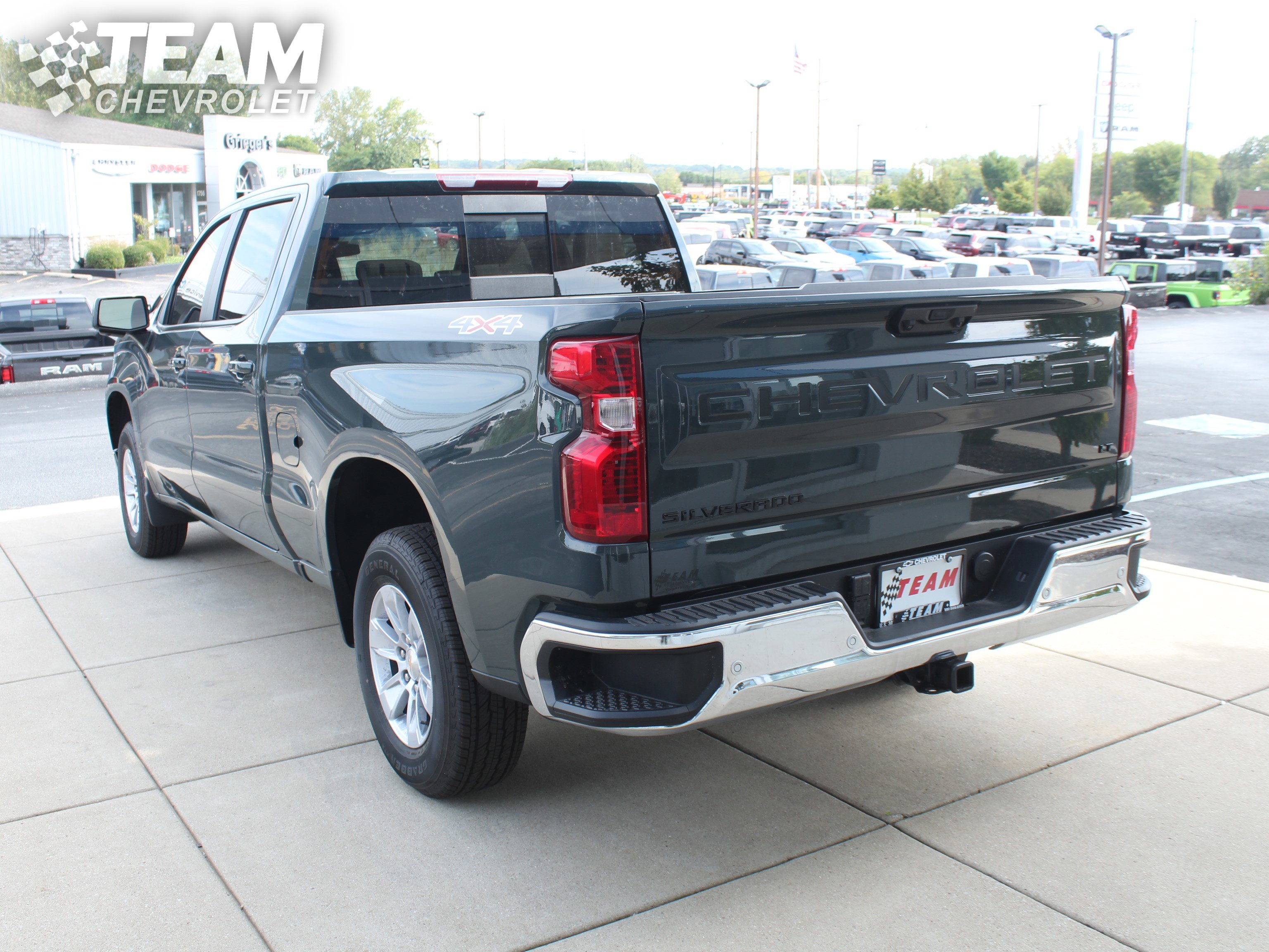 2026 Chevrolet Silverado 1500 LT photo 4