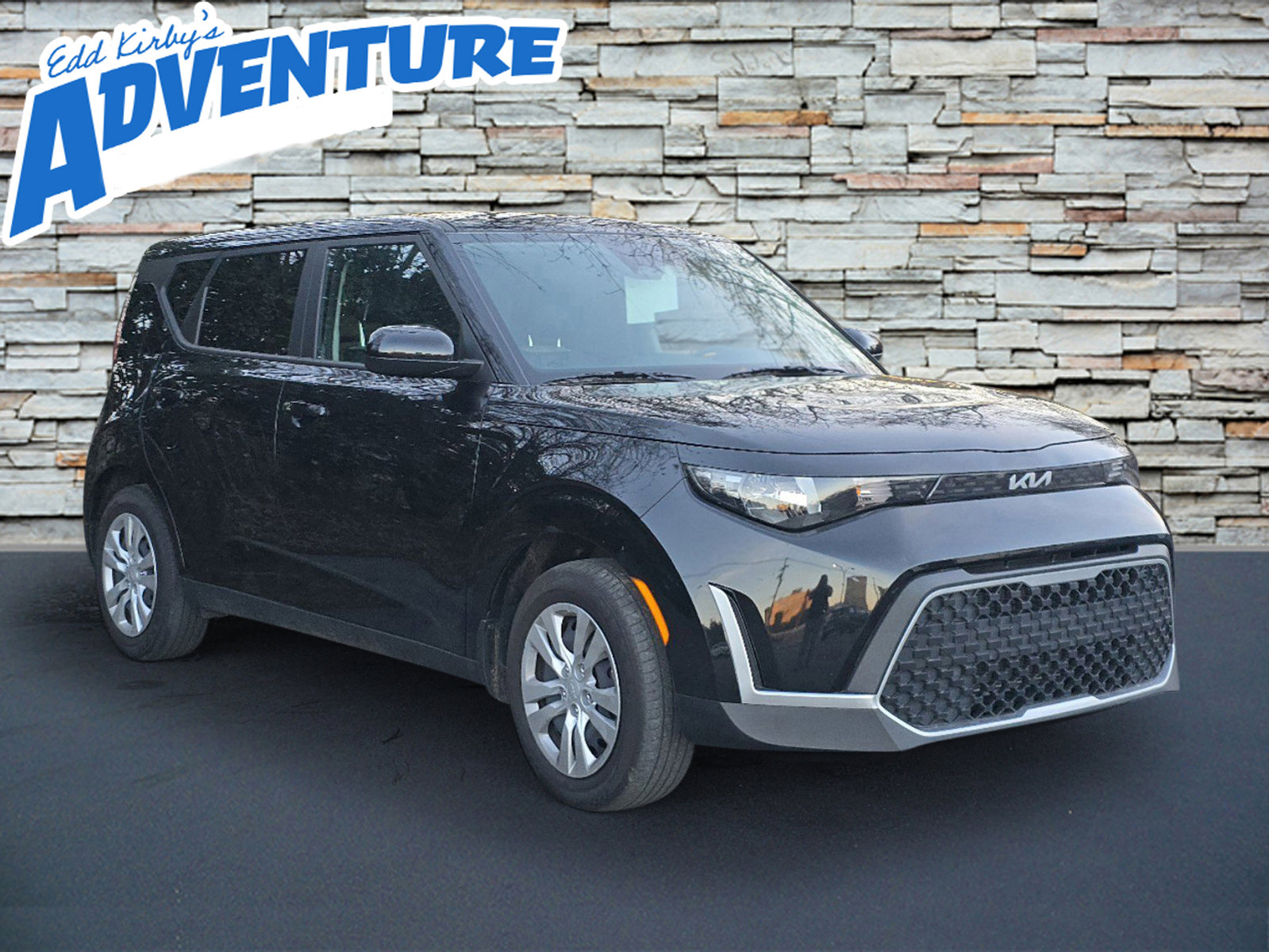 2023 Kia Soul LX's photo