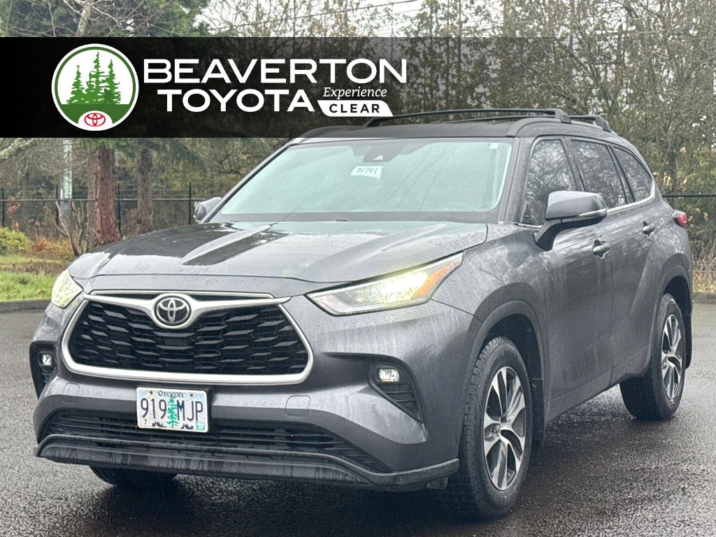 2020 Toyota Highlander XLE's photo