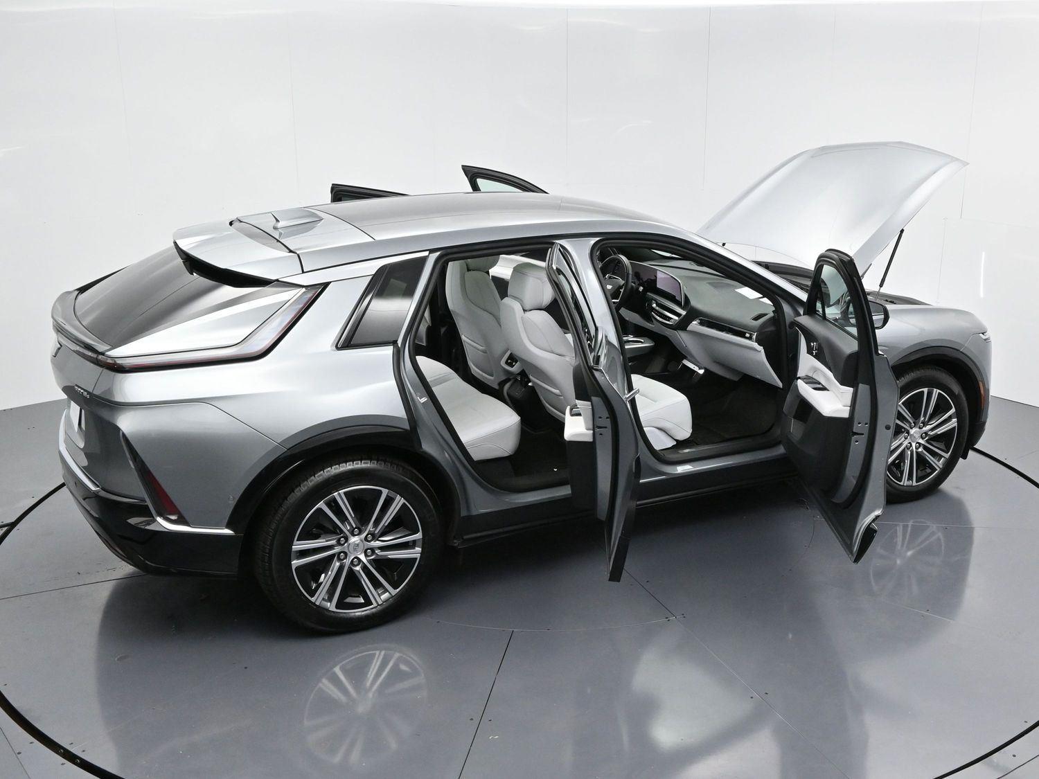 2024 Cadillac Lyriq Luxury photo 37