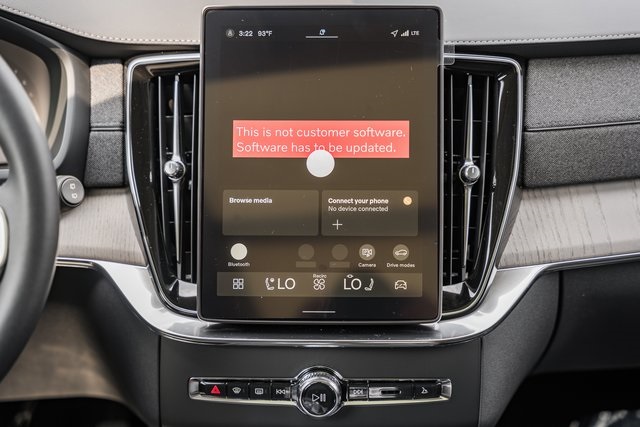 2026 Volvo XC90 photo 16