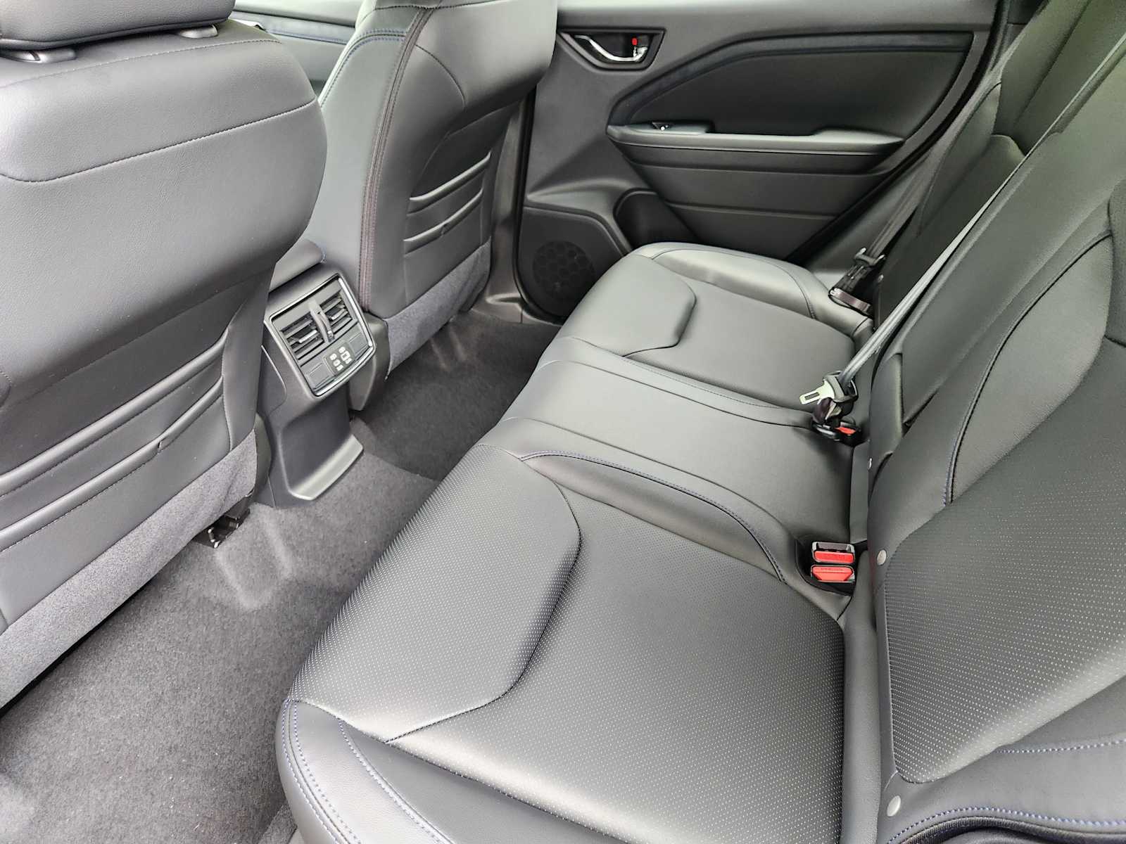 2025 Subaru Forester Limited photo 19