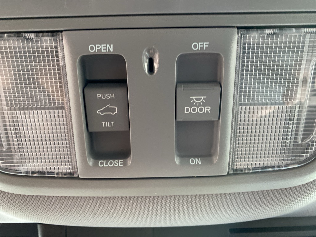 2020 Honda CR-V Hybrid EX photo 29