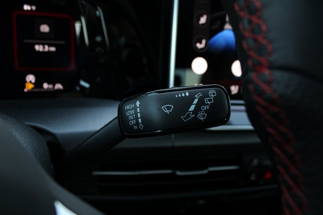 2025 Volkswagen Golf GTI Autobahn photo 12