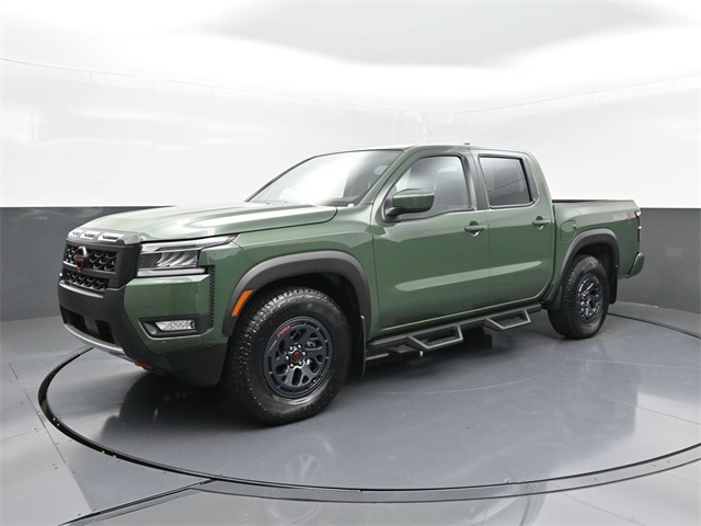 2025 Nissan Frontier PRO-X's photo