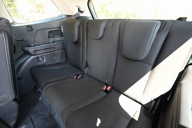 2025 Subaru Ascent Premium photo 2