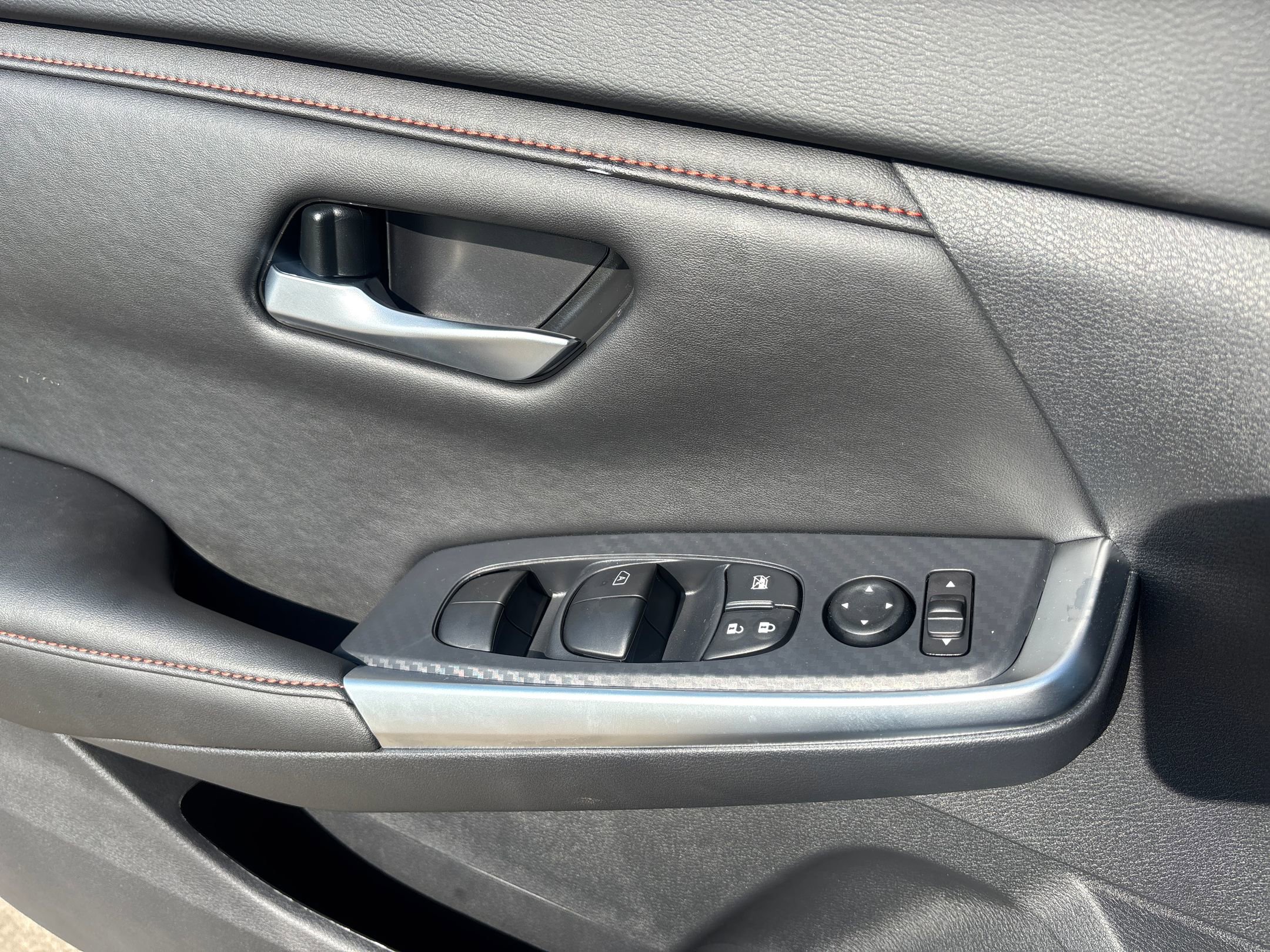 2025 Nissan Sentra SR photo 21