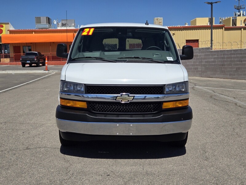 2021 Chevrolet Express LT photo 4