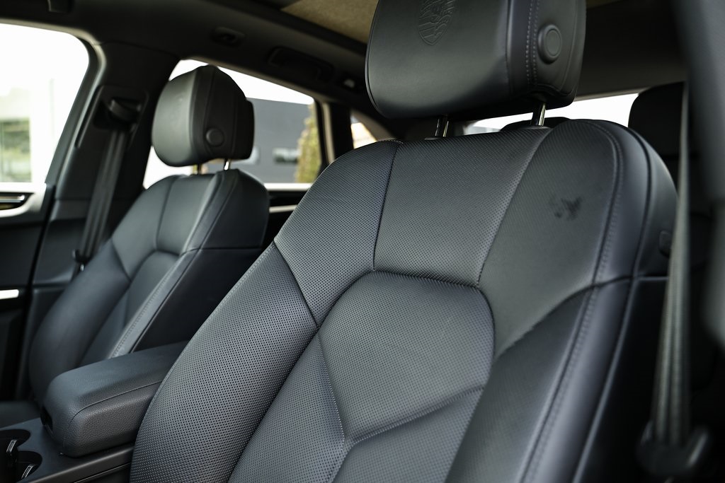 2024 Porsche Macan T photo 22