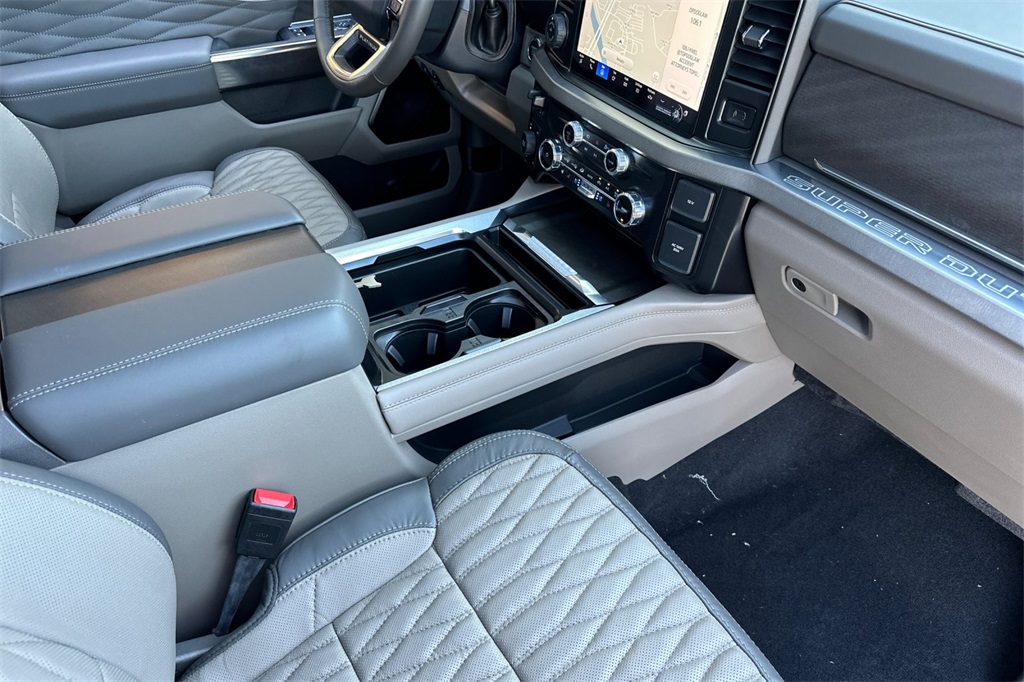 2025 Ford F-350 photo 15